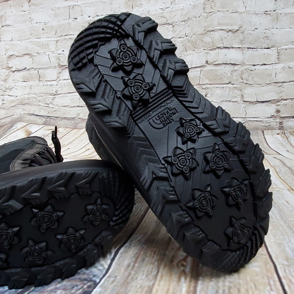New in box Youth Thermoball Shelista Boots - Picture 6 of 8